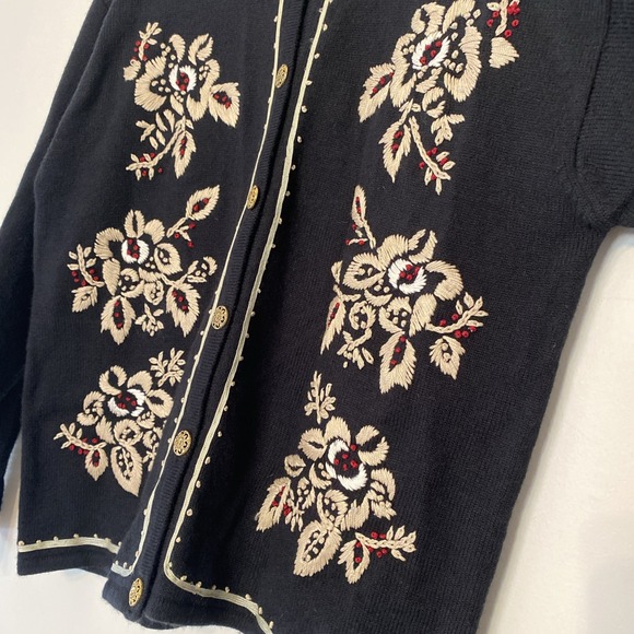 Vintage Jantzen Cottagecore Hand-Embroidered Button Sweater Women's M Timeless - Picture 15 of 16
